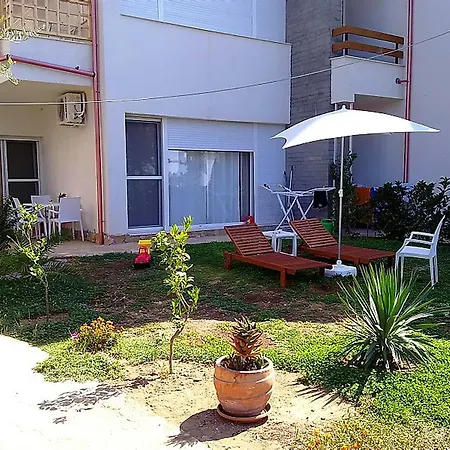 Apartment The Olive Terrace Palase