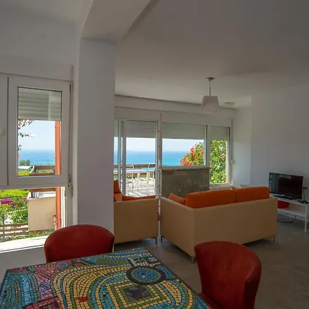 The Olive Terrace Apartament *